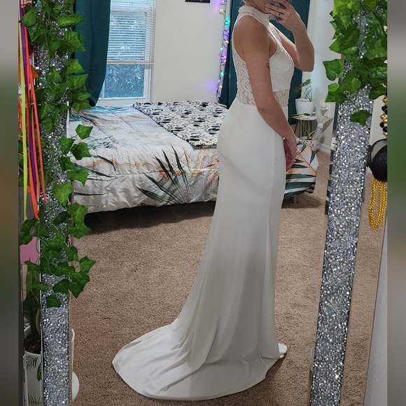 White dress - Picture 3 of 6